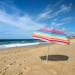 Beach umbrella avatar for Chloe Martin, APOB reviewer