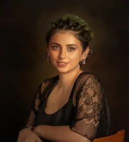 Saira Khan